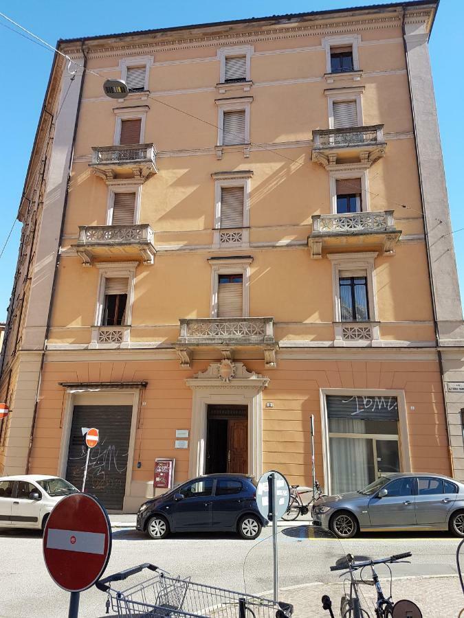ボローニャ Residenza Rubbiani - Fermata Fiera E Rizzoli Bed & Breakfast エクステリア 写真