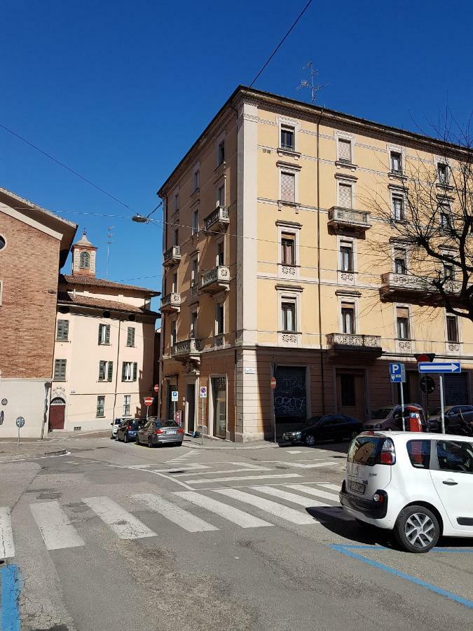 ボローニャ Residenza Rubbiani - Fermata Fiera E Rizzoli Bed & Breakfast エクステリア 写真